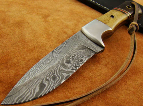 Hand Made Damascus Steel Knife