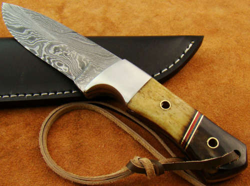 Hand Made Damascus Steel Knife
