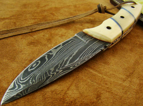 Hand Made Damascus Steel Knife