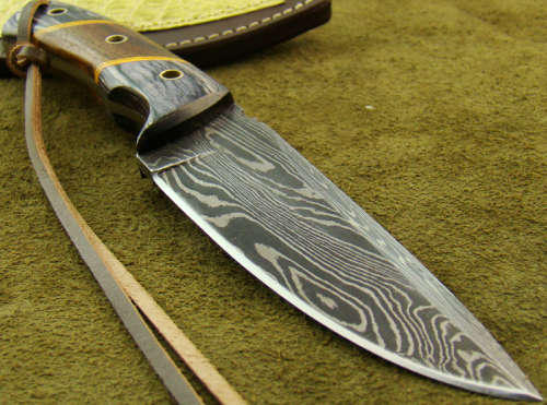 Hand Made Damascus Steel Knife