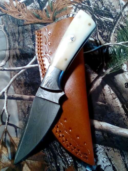 Hand Made Damascus Steel Knife-RARE FEATHER PATTERN DAMASCUS STEEL BLADE