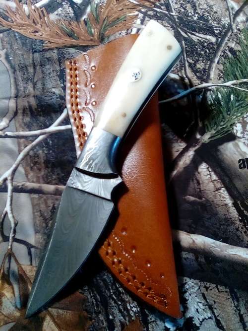 Hand Made Damascus Steel Knife-RARE FEATHER PATTERN DAMASCUS STEEL BLADE