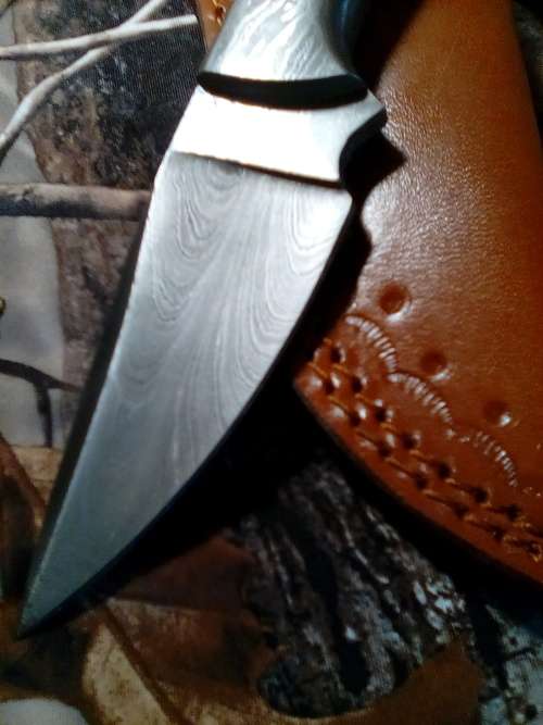 Hand Made Damascus Steel Knife-RARE FEATHER PATTERN DAMASCUS STEEL BLADE