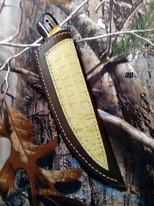 Hand Made Damascus Steel Knife