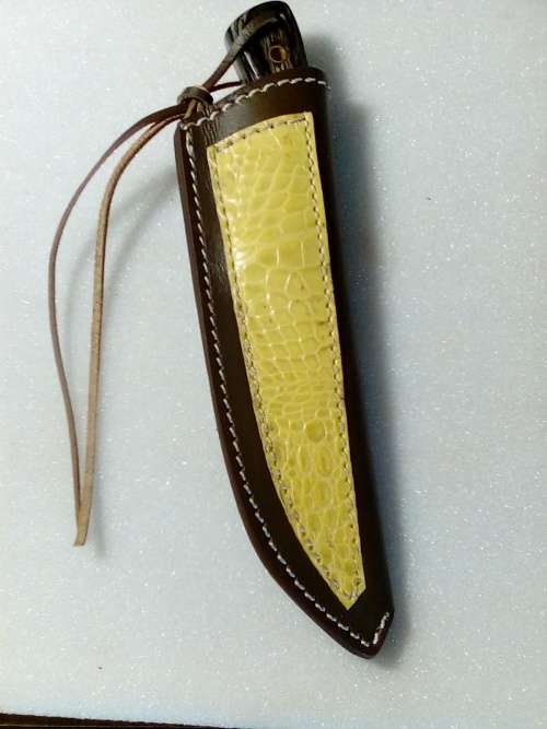 Hand Made Damascus Steel Knife