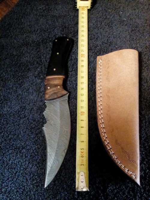 Hand Made Damascus Steel Knife