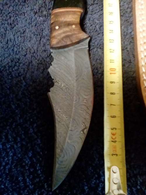Hand Made Damascus Steel Knife