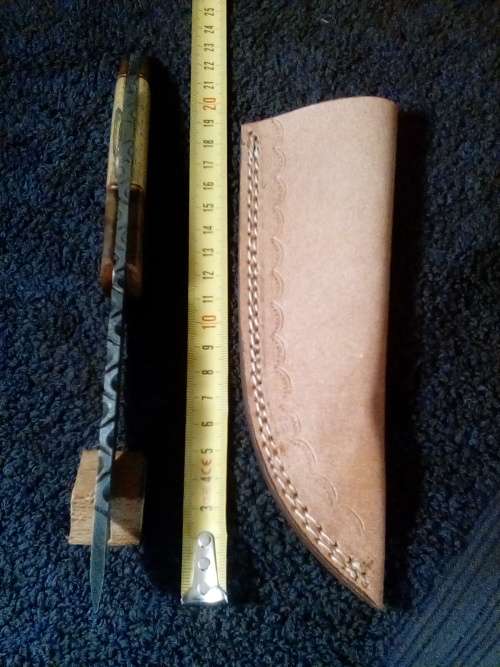 Hand Made Damascus Steel Knife