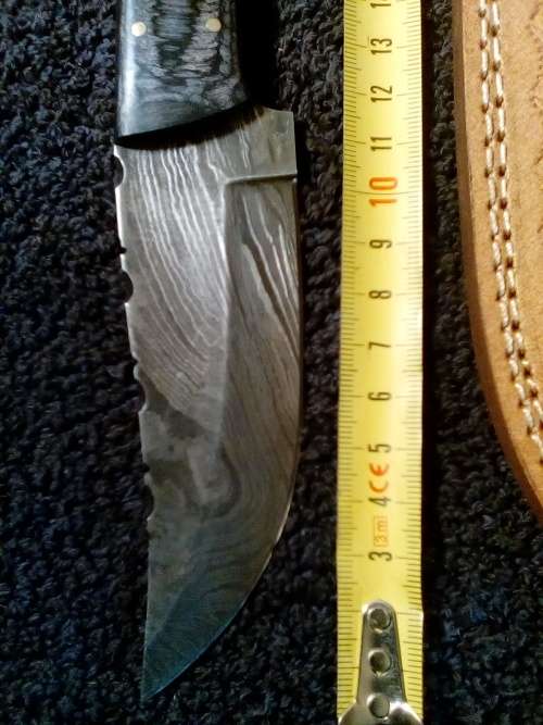 Hand Made Damascus Steel Hunting Knife