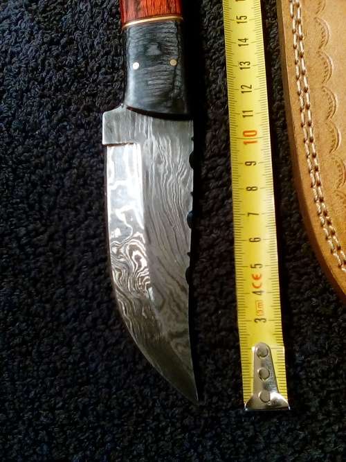 Hand Made Damascus Steel Hunting Knife