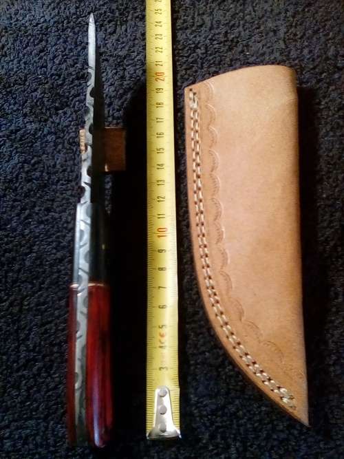 Hand Made Damascus Steel Hunting Knife