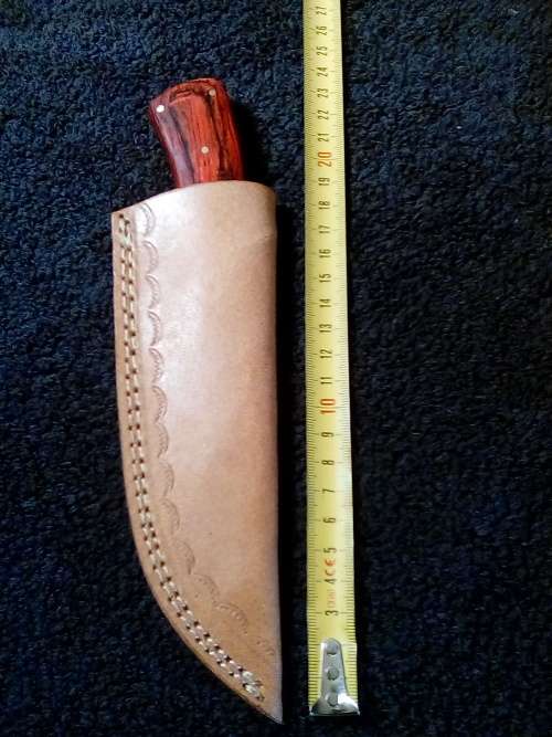 Hand Made Damascus Steel Hunting Knife