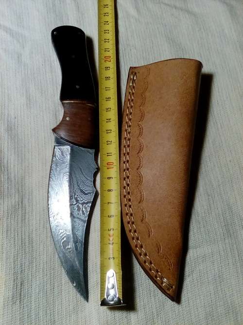Hand Made Damascus Steel Knife