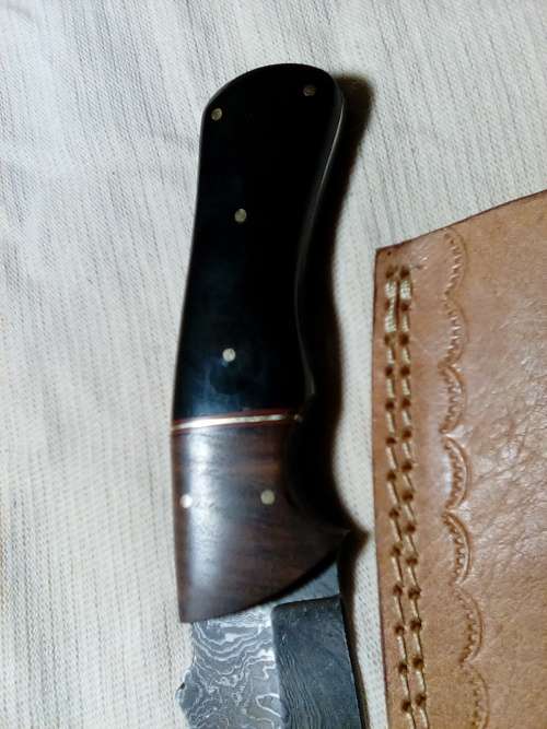 Hand Made Damascus Steel Knife