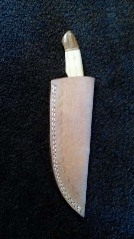 Hand Made Damascus Steel Hunting Knife