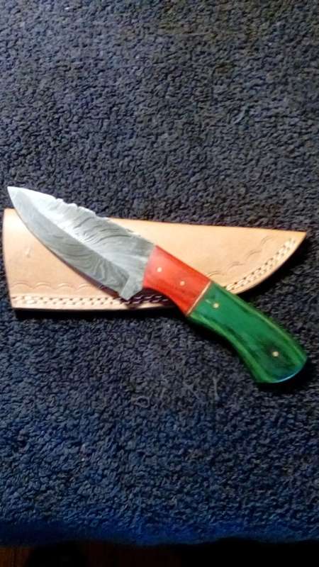 Hand Made Damascus Steel Knife