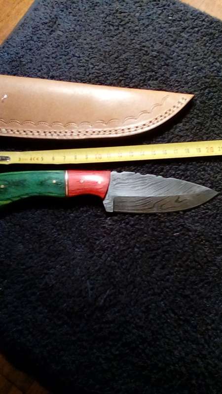 Hand Made Damascus Steel Knife