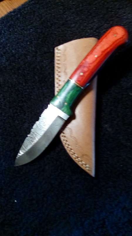 Hand Made Damascus Steel Knife