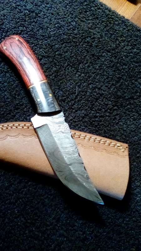 Hand Made Damascus Steel Knife