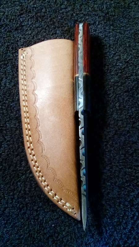 Hand Made Damascus Steel Knife