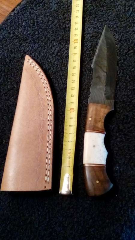 LATE ENTRY !!! Hand Made Damascus Steel Knife
