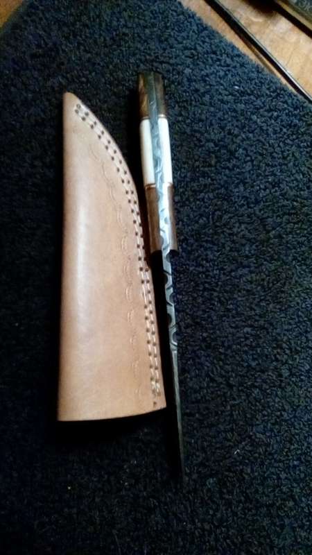 LATE ENTRY !!! Hand Made Damascus Steel Knife