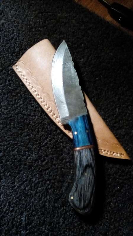 Hand Made Damascus Steel Knife