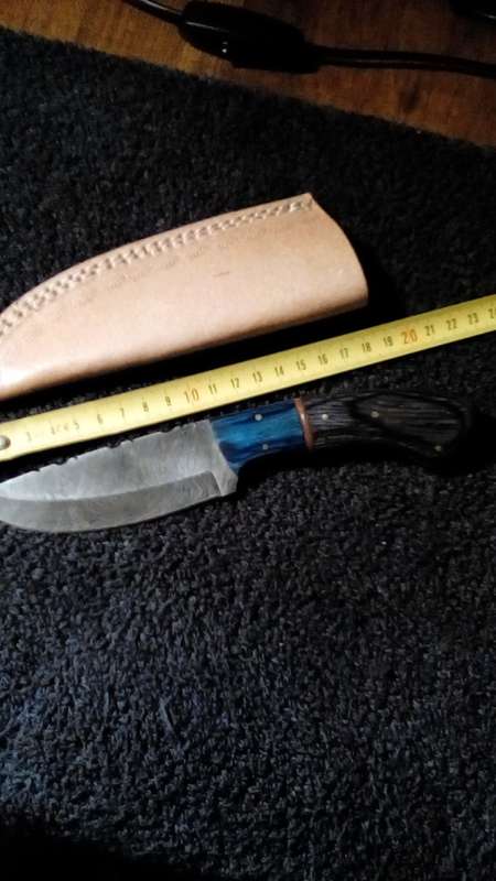 Hand Made Damascus Steel Knife