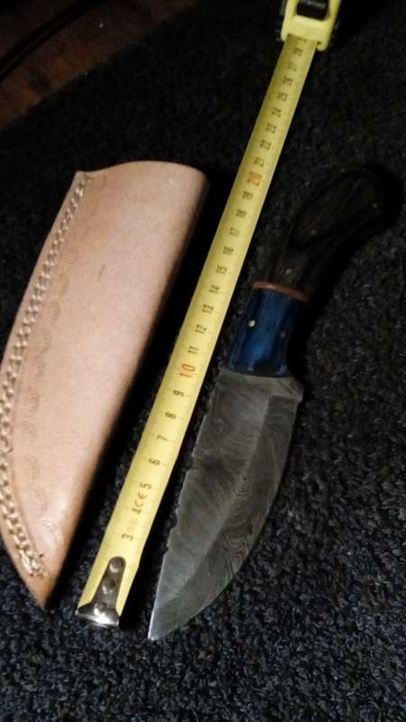 Hand Made Damascus Steel Knife