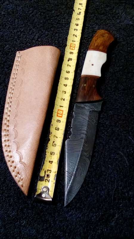 Hand Made Damascus Steel Knife