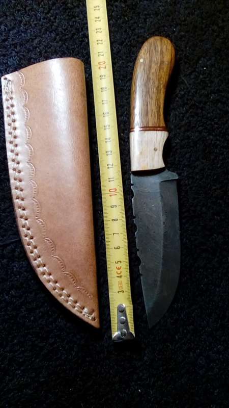 Hand Made Damascus Steel Hunting Knife