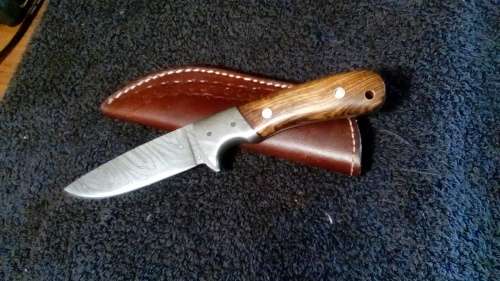 HAND MADE DAMASCUS STEEL KNIFE