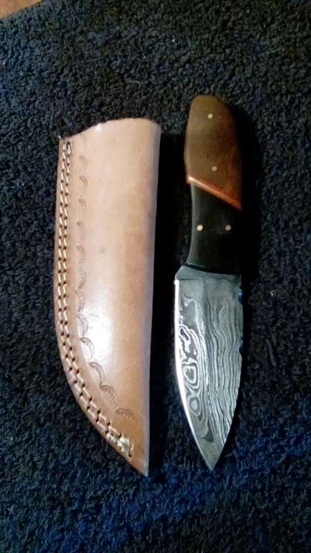 Hand Made Damascus Steel Knife