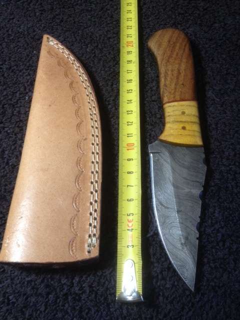 Hand Made Damascus Steel Knife