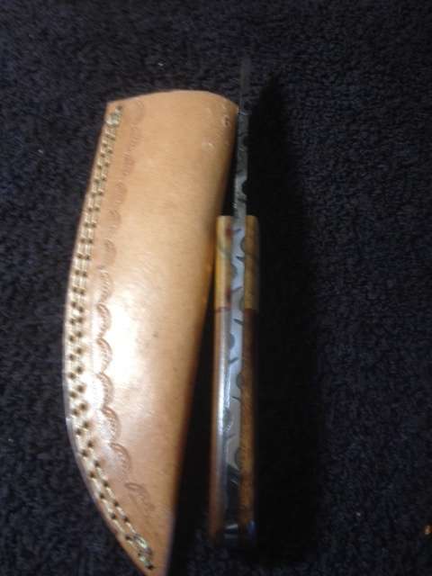 Hand Made Damascus Steel Knife