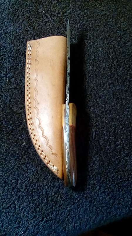Hand Made Damascus Steel Knife