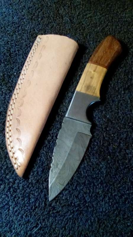Hand Made Damascus Steel Knife