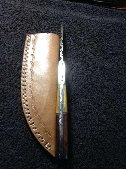 Hand Made Damascus Steel Knife