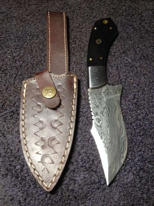 Hand Made Damascus Steel Skinning Knife-CHECKOUT THE BLADE PATTERN