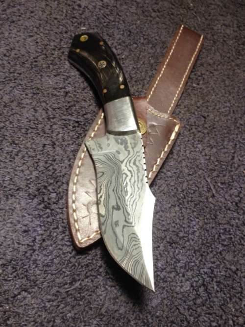 Hand Made Damascus Steel Skinning Knife-CHECKOUT THE BLADE PATTERN