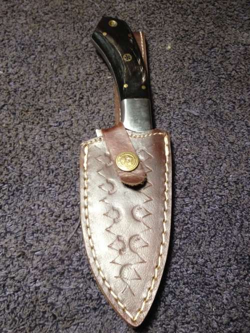Hand Made Damascus Steel Skinning Knife-CHECKOUT THE BLADE PATTERN