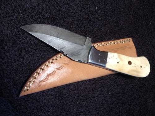 Hand Made Damascus Steel Knife