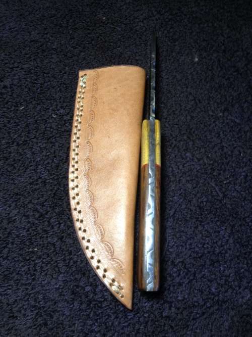 Hand Made Damascus Steel Knife