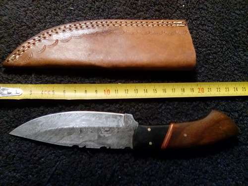 Hand Made Damascus Steel Knife