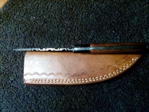 Hand Made Damascus Steel Knife