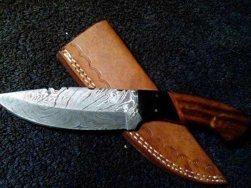 Hand Made Damascus Steel Knife