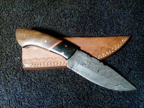 Hand Made Damascus Steel Knife