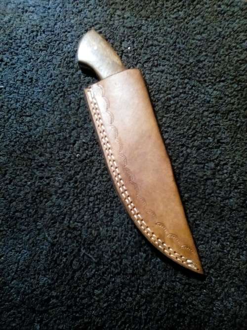 Hand Made Damascus Steel Knife