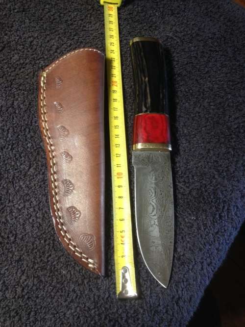 Hand Made Damascus Steel Knife