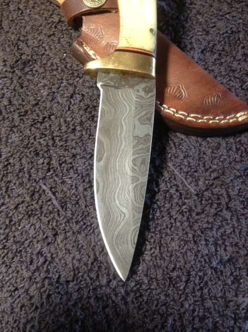 Hand Made Damascus Steel Knife